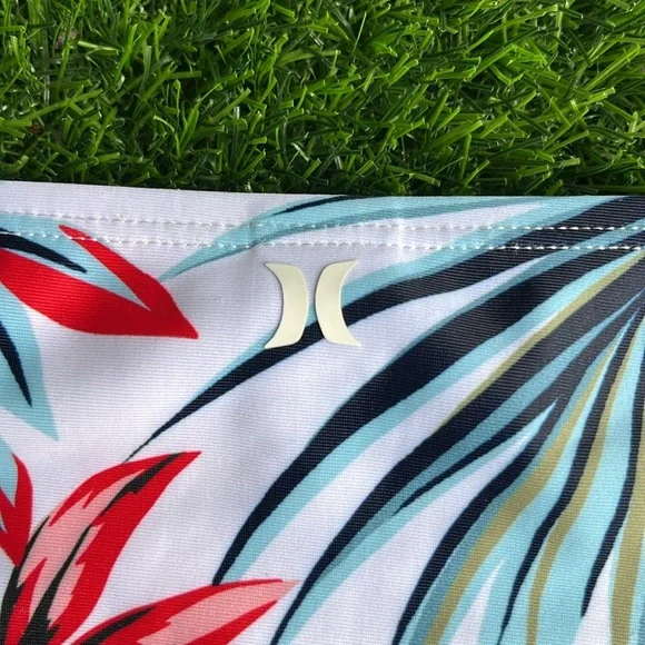 HURLEY Palm Leaf Print Bikini size small - Picture 13 of 13